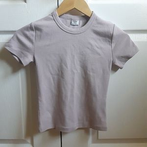 Aritzia Sunday best t shirt (size 2xs)